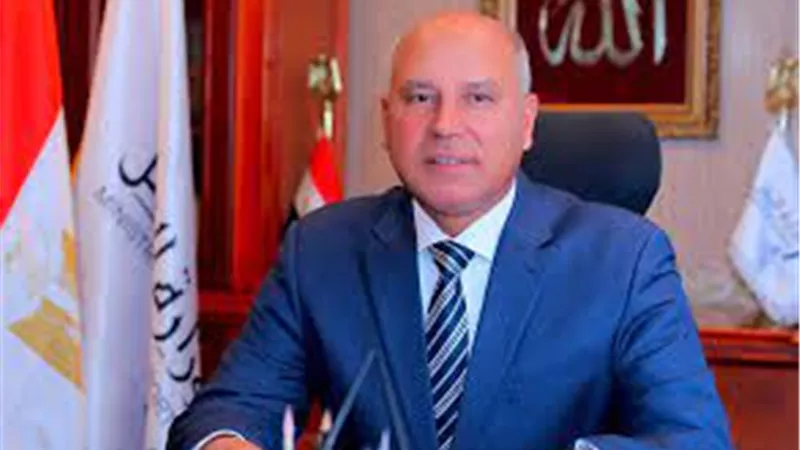 النقل : إنشاء وتطوير مشروعات الوزارة بأيادي استشاريين وشركات مصرية