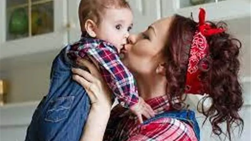 استشاري أمراض جلدية يقدم نصائح هامة للأمهات الجدد