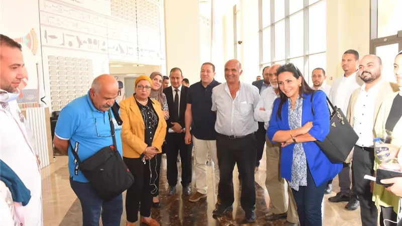 مع اقتراب قمة المناخ: المصرية للاتصالات تتبرع بوحدة جديدة لفرم وتعقيم