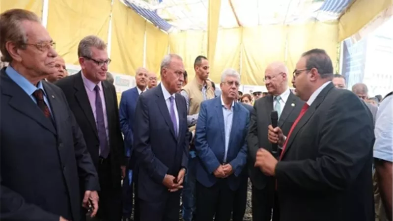 وزير التعليم العالي يتفقد مشروع إنشاء مستشفى بنها الجامعي الجديد
