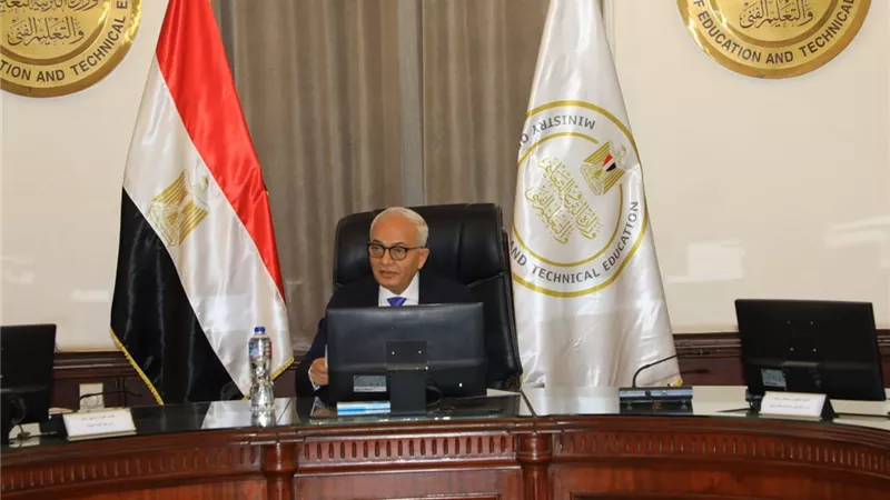 حجازي مشيدا بمدارس المتفوقين STEM: نقطة مضيئة في التعليم المصري