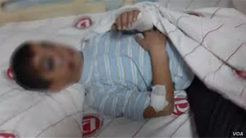 عامل حلوان يلقن ابن زوجته علقة تعذيب حتى الموت