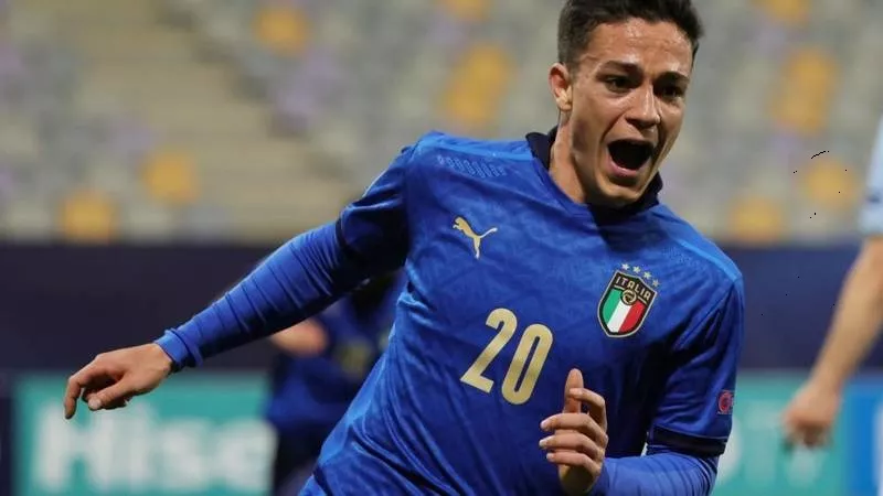 الشوط الثانى .. ايطاليا تواصل التقدم بهدف على المجر بدورى الأمم
