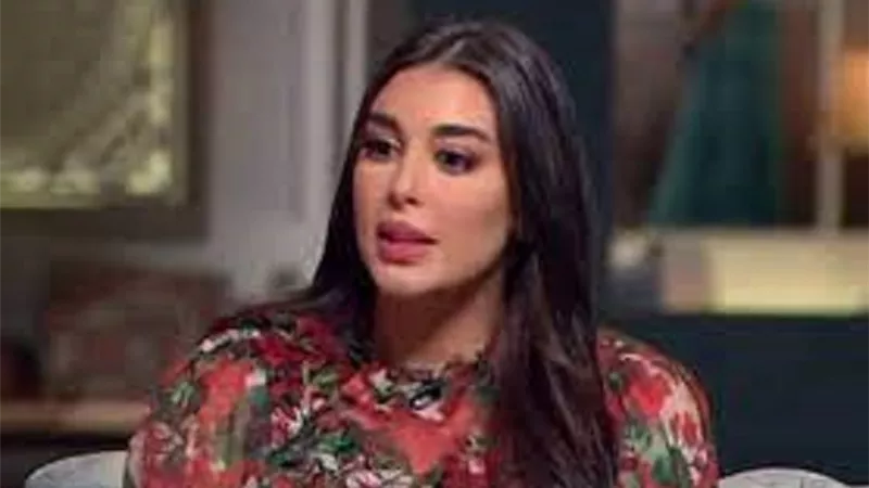ياسمين صبرى على كرسي الاعترافف مع صاحبة السعادة