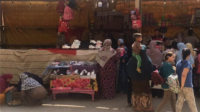 3 معارض لحلوى المولد والسلع الغذائية والمستلزمات المدرسية بمركز ناصر