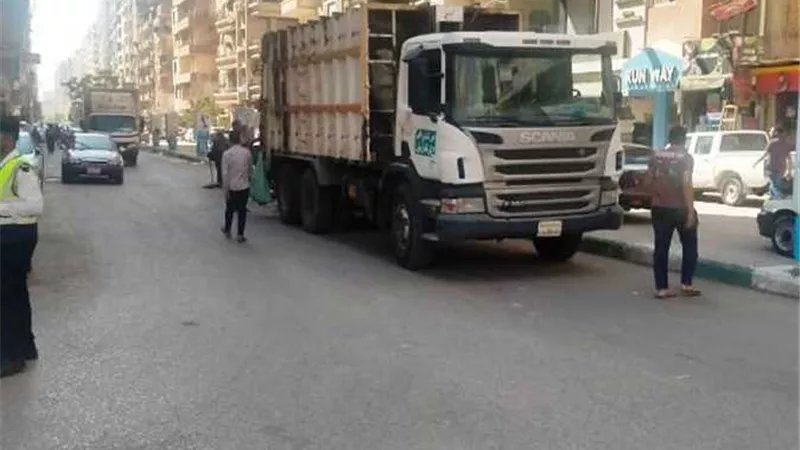 حملة نظافة بمحيط مدارس حى ثان الزقازيق