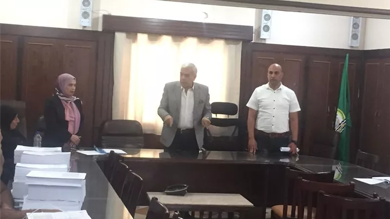 مدير تعليم الإسماعيلية يبحث الإستعداد لحملة طرق أبواب لمواجهة كورونا