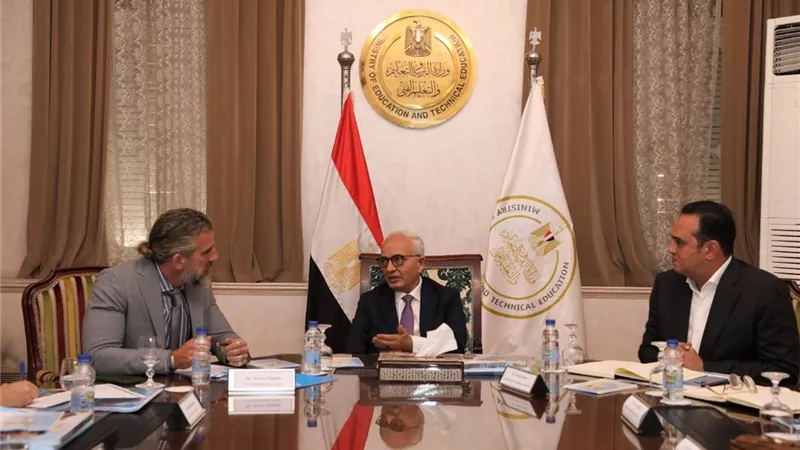 وزير التعليم يبحث أوجه التعاون مع ممثل منظمة يونيسيف في مصر
