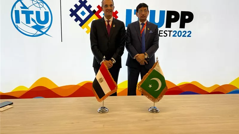وزير الاتصالات يبحث مع نظيره الباكستانى التعاون فى تكنولوجيا المعلومات