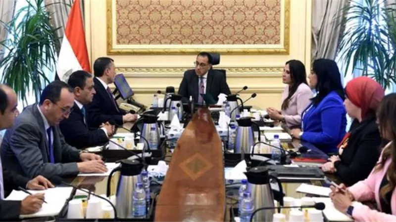 رئيس الوزراء يلتقي وزير السياحة والآثار لبحث عدد من ملفات عمل الوزارة