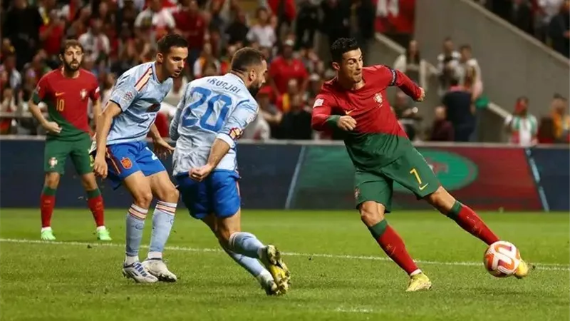التعادل السلبي يحسم الشوط الاول من مباراة البرتغال وإسبانيا