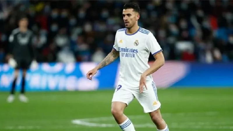 تعرف على موقف ريال مدريد من تمديد عقد سيبايوس