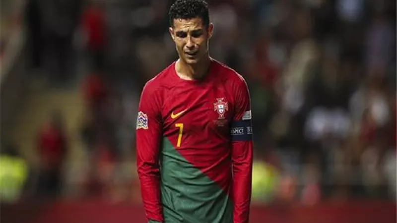 رونالدو يشعل غضب جماهير البرتغال