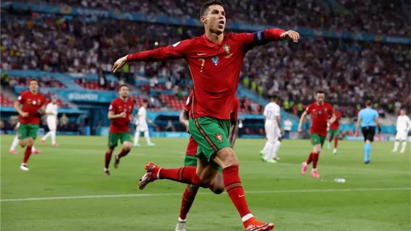 اسباب فشل انضمام كريستيانو رونالدو لصفوف ميلان الإيطالى