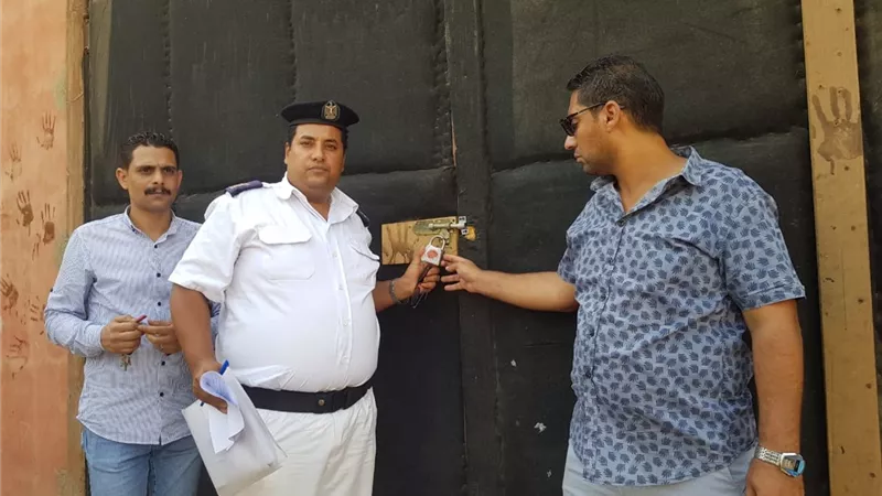 حملات علي الاستديوهات والمخازن بابو النمرس