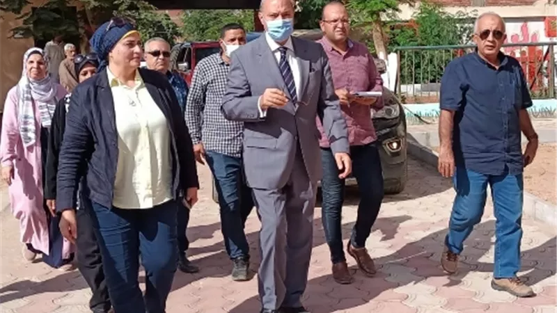 محافظ القليوبية ومدير مديرية التعليم يتفقدا عددا من المدارس بطوخ