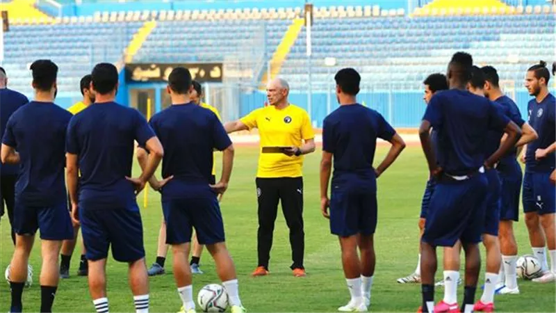 جونياس يعلن تشكيل بيراميدز لمواجهة جولف يونايتد الإماراتي