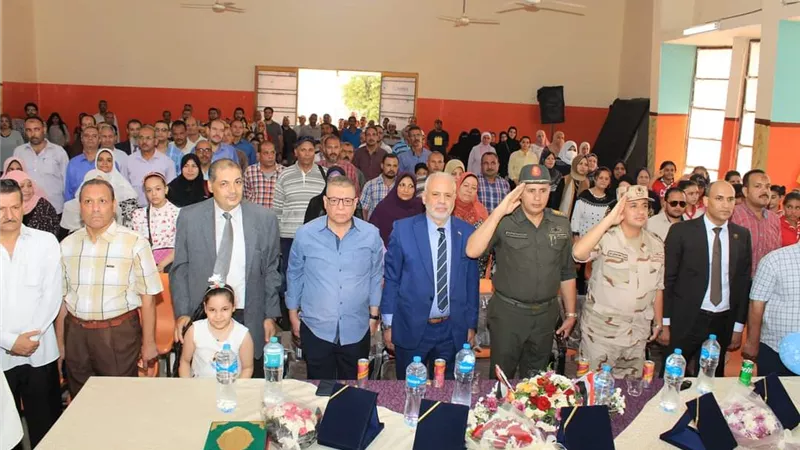 وكيل وزارة التربية والتعليم بالمنيا يزور مدارس التاسيس العسكرى