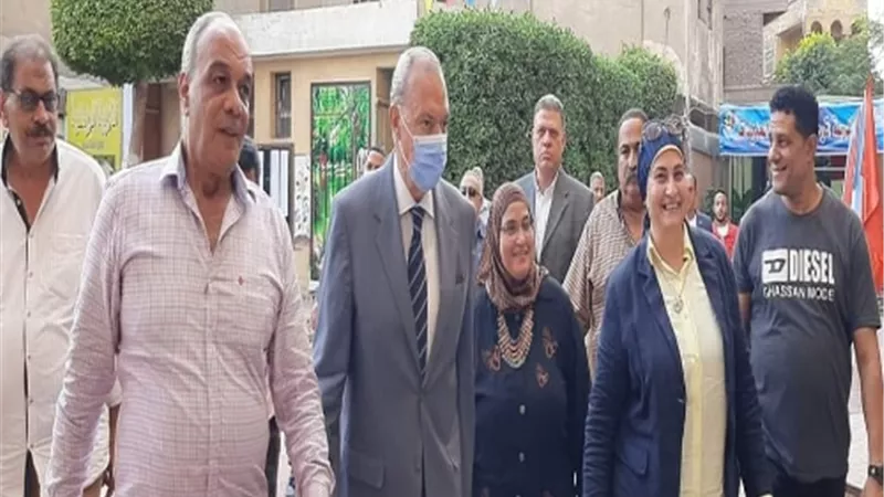 محافظ القليوبية يتفقد عددا من مدارس غرب شبرا الخيمة.. صور