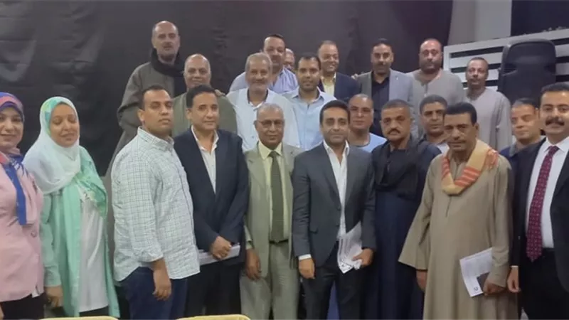 حزب مستقبل وطن بقنا يعقد اجتماعا موسعا