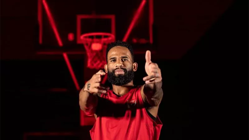 محترف الاهلى الجديد يكشف سبب انضمامه للقلعة الحمراء