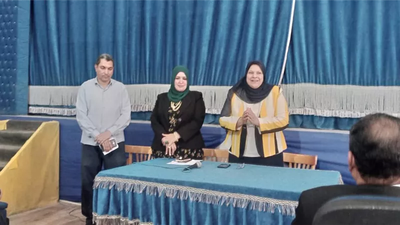 التربية والتعليم تعقد إجتماعا مع مديري المدارس الخاصة بالفيوم