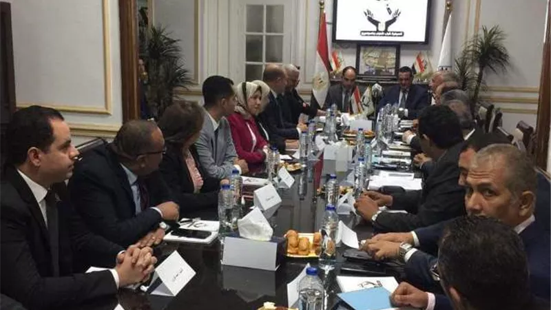 وزير التنمية المحلية يزور«التنسيقية» ويستعرض جهود وخطط الوزارة