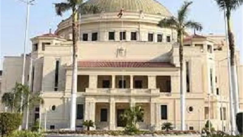تعديل عدد من اللوائح الدراسية بمختلف كليات جامعة القاهرة
