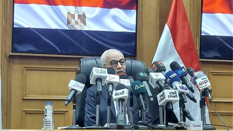 رضا حجازى: مشاهدة القنوات التعليمية فى المدارس