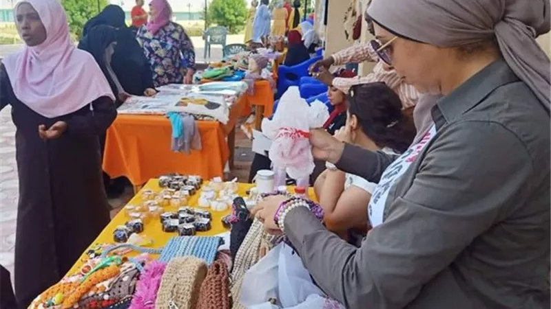 إفتتاح معرض المنتجات التراثية والحرف اليدوية بجامعة قناة السويس ..صور