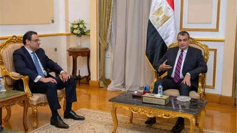وزير الإنتاج الحربي يبحث التعاون مع سفير مصر بجمهورية التشيك