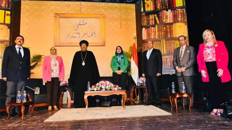ملتقى الهناجر الثقافى يستعرض اجراءات الدولة فى مواجهة التغيرات المناخ