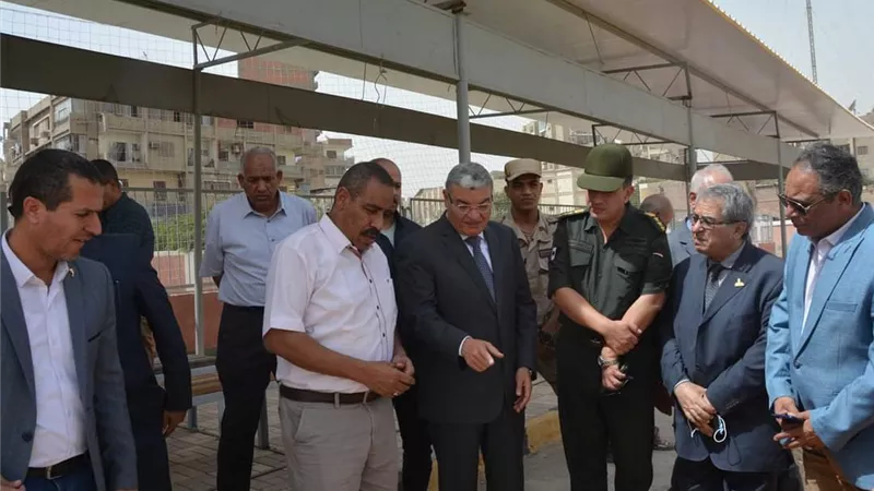 القاضي يتابع أعمال الصيانة ببعض المدارس استعدادا للعام الجديد
