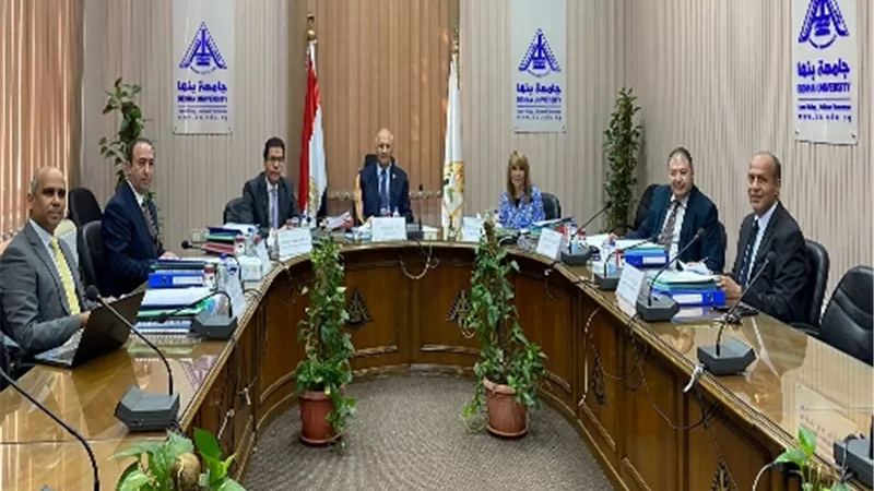 إجراء المقابلات للمتقدمين للوظائف القيادية بجامعة بنها