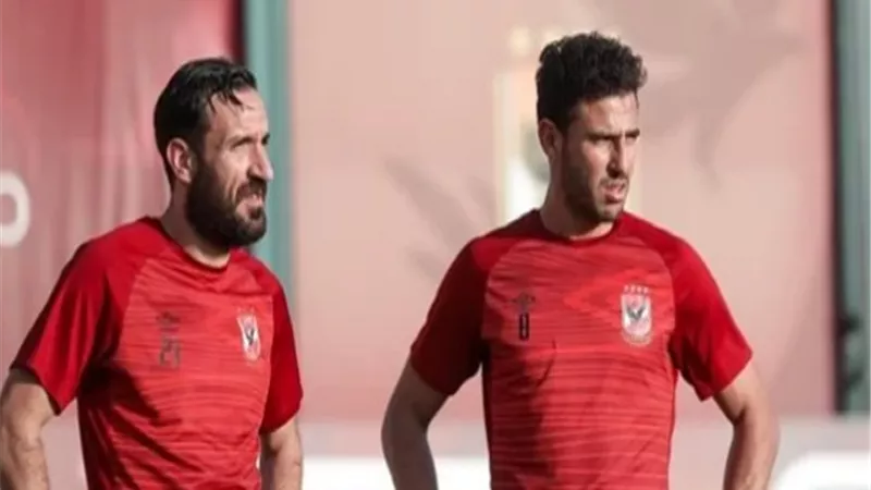 عقبال مليون سنه يا مقاتل.. علي معلول يحتفل بعيد ميلاد حمدي فتحي