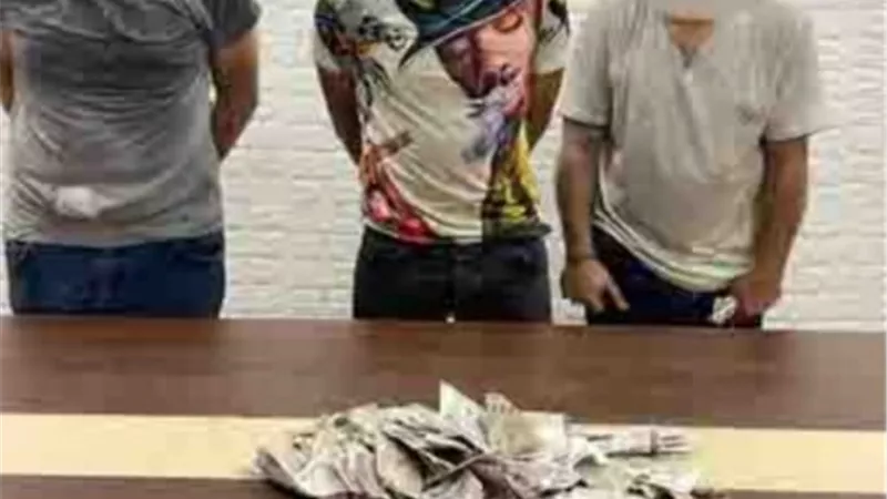 ضبط 3 أشخاص بحوزتهم هيروين وأسلحة بیضاء في القاهرة