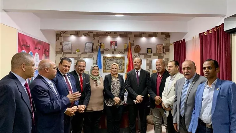 مدير تعليم الاسكندرية يفتتح مبنى إدارة المنتزه أول الجديد