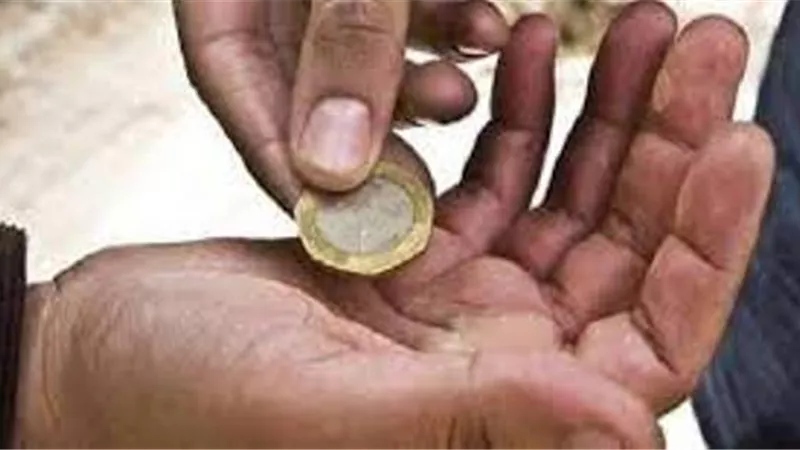 خلال شهر.. الداخلية تضبط 2565 قضية تسول من الشوارع والميادين