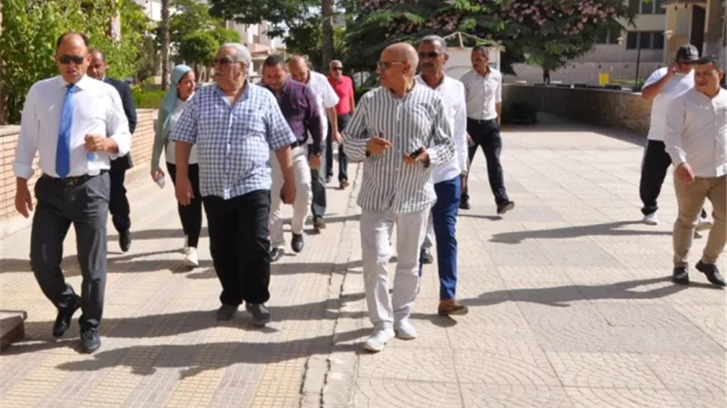 تفاصيل زيارة رئيس جامعة حلوان للكليات استعدادا للعام الجديد.. صور