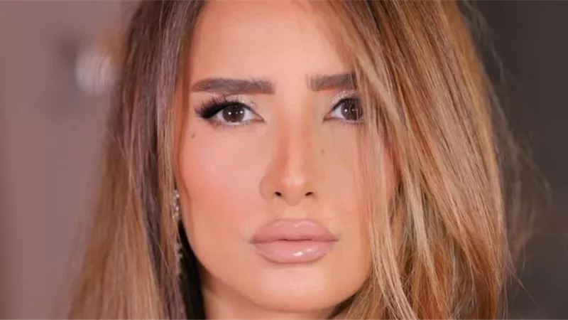 زينة: لا أنسى الأستاذة عبلة كامل وقفت بجانبي كثيرا .. فيديو