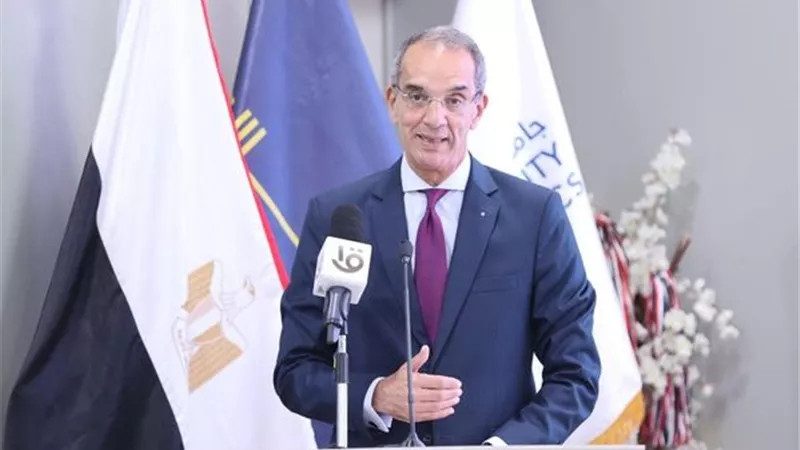 الاتصالات:استخدام الطاقة النظيفة فى تشغيل أبراج المحمول ومحطات الإنزال