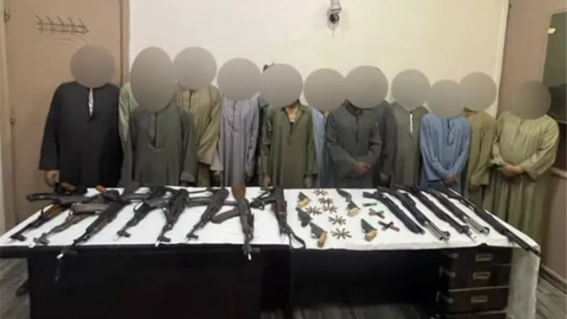 ضبط 14 متهما بحوزتهم 19 قطعة سلاح خلال حملة أمنية بأسيوط