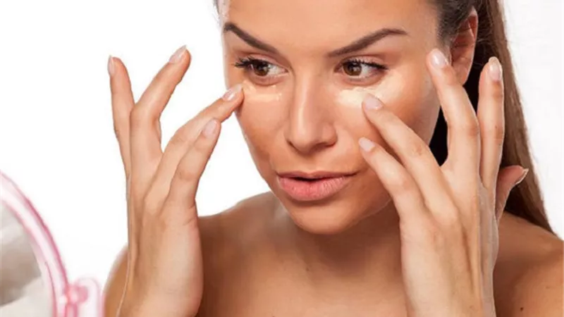 طرق بسيطة لتثبيت مكياجك