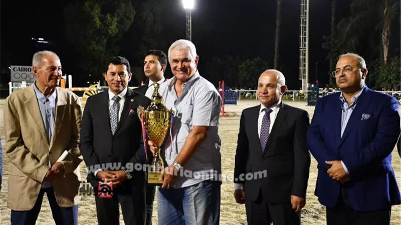 وزير الشباب يشهد افتتاح بطولة الجمهوية للفروسية ..صور