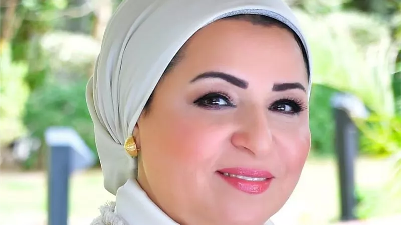 انتصار السيسى: كل التقديرلآبائنا وأمهاتنا وكل الأجيال التى سبقتنا