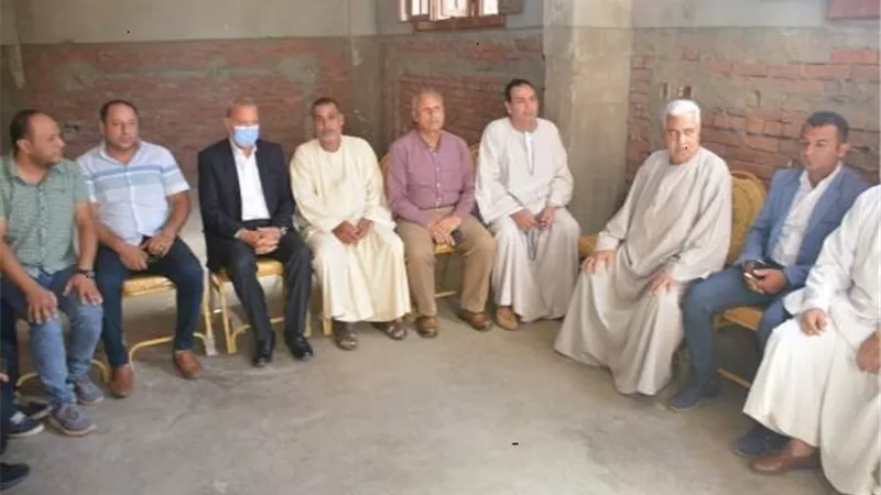 محافظ القليوبيه يُقدم واجب العزاء لأسرة الشهيد إبن قرية بلتان بطوخ