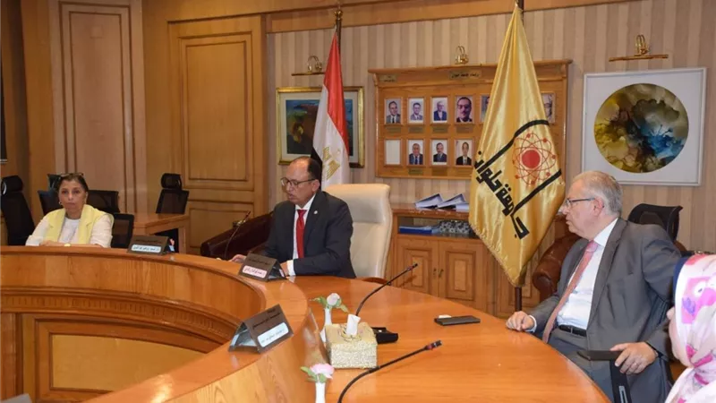 رئيس جامعة حلوان: رفع كفاءة الوحدات الإنتاجية لتحقيق الاكتفاء الذاتي