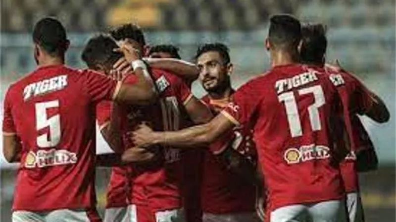 خلال ساعات.. الأهلى يعلن عن صفقتين من العيار الثقيل