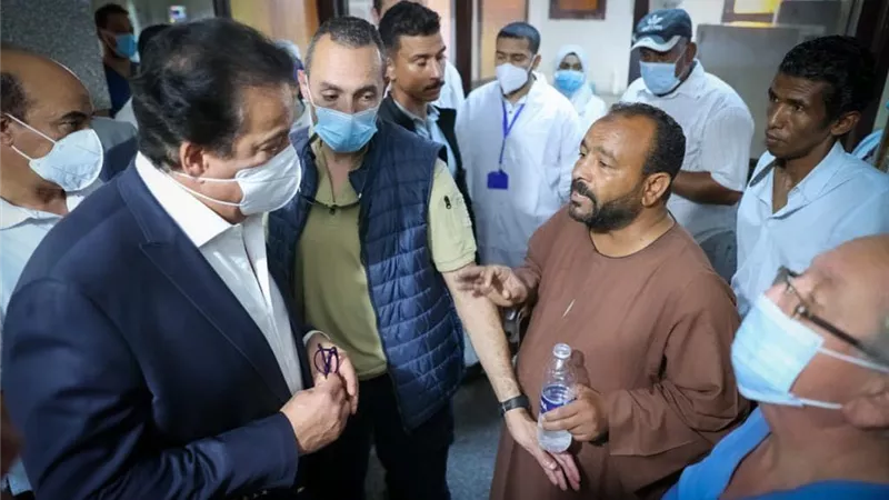 وزير الصحة يوجه برفع كفاءة وحدة الغسيل الكلوي بمستشفى دراو المركزي