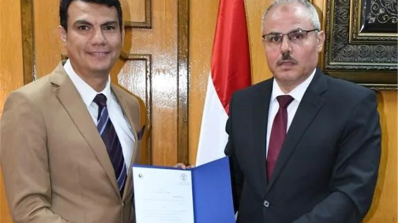 الدكتور صفوت عبد المقصود عميداً لكلية الألسن بجامعة قناة السويس